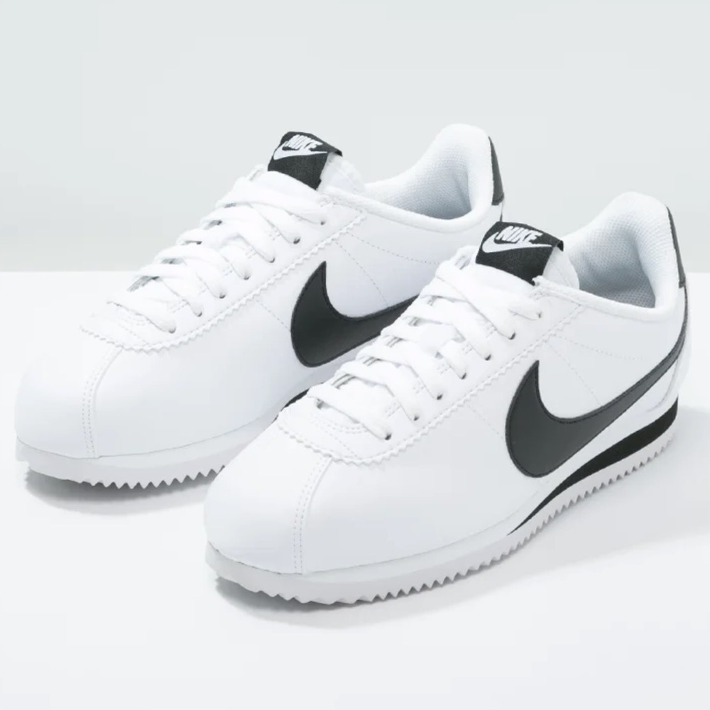 Nike Cortez Sneakers